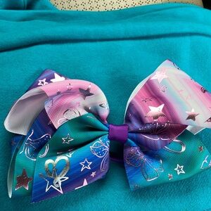 Jojo Siwa bow